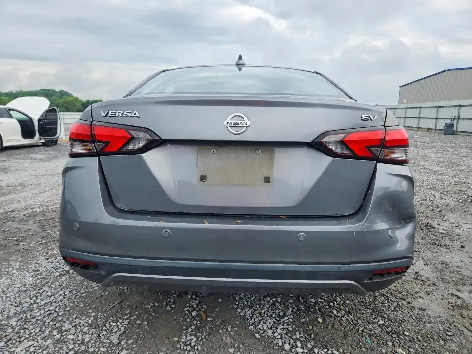 2020 NISSAN VERSA SV  