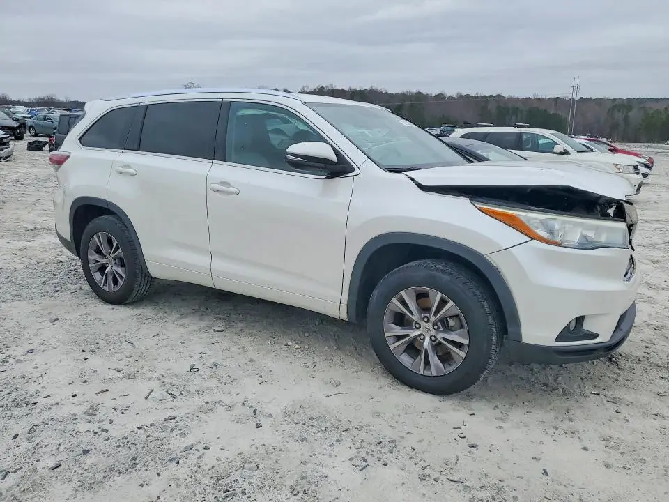 2015 TOYOTA HIGHLANDER XLE  