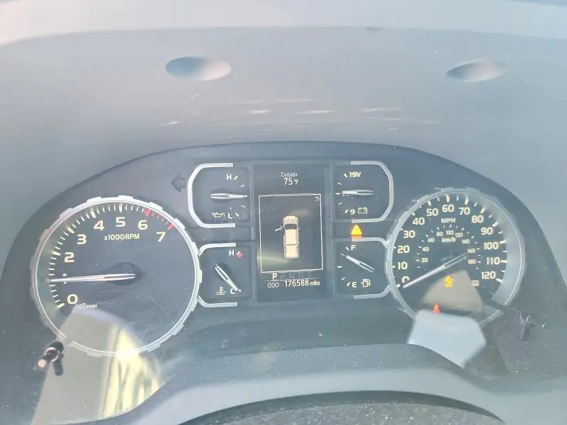2019 TOYOTA TUNDRA CREWMAX SR5  