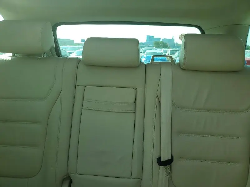 2015 VOLKSWAGEN TOUAREG V6  