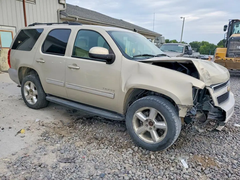 2011 CHEVROLET TAHOE K1500 LT  
