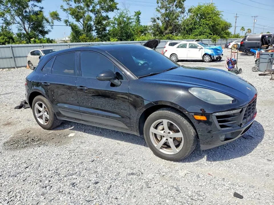 2015 PORSCHE MACAN S  