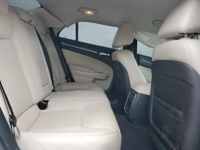 2016 CHRYSLER 300 LIMITED  
