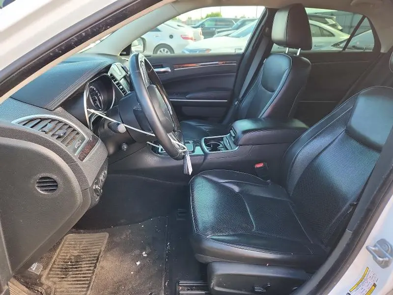 2019 CHRYSLER 300 LIMITED  