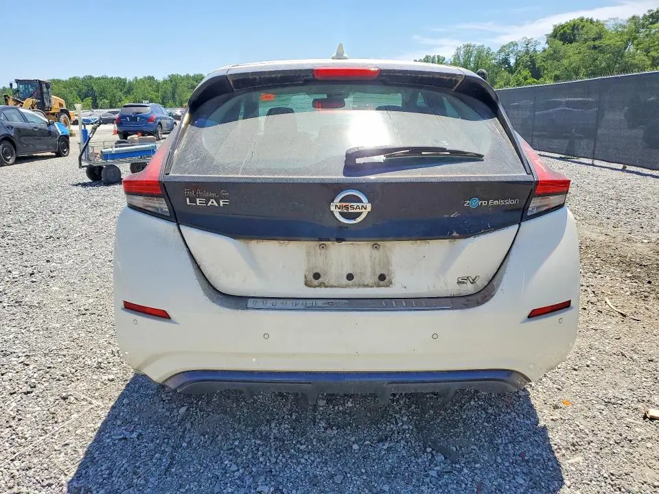 2020 NISSAN LEAF SV  