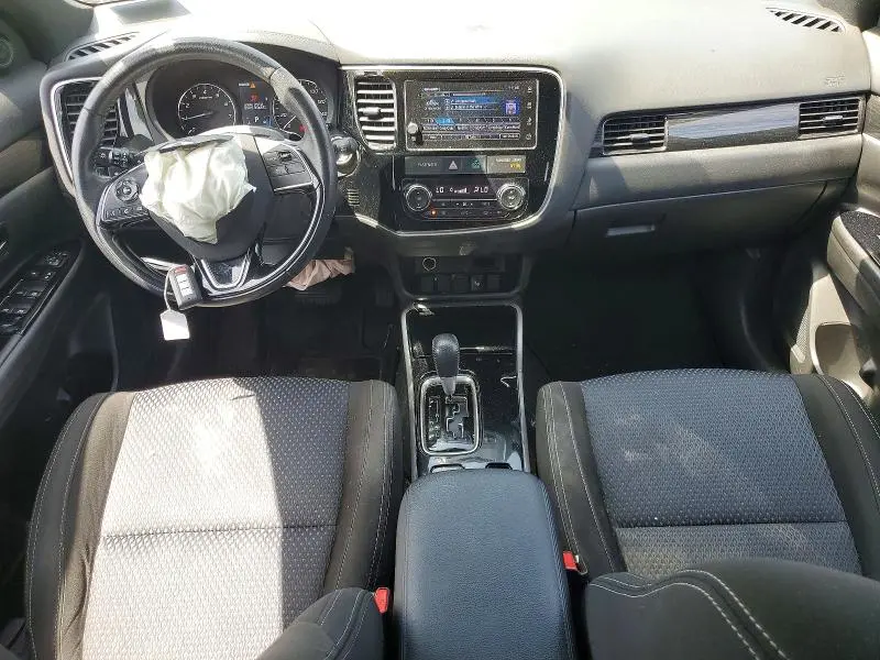 2018 MITSUBISHI OUTLANDER SE  