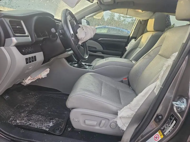 2017 TOYOTA HIGHLANDER LIMITED  