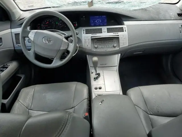 2010 TOYOTA AVALON XL  