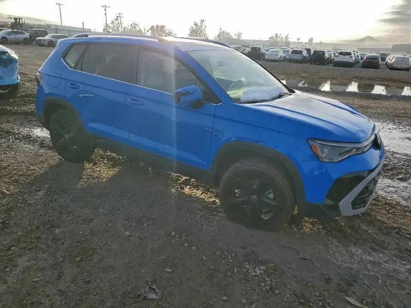 2025 VOLKSWAGEN TAOS SEL  