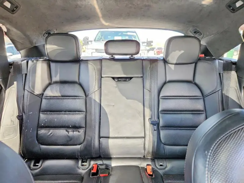 2017 PORSCHE MACAN TURBO  