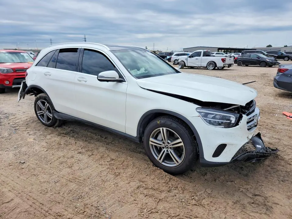 2022 MERCEDES-BENZ GLC 300  