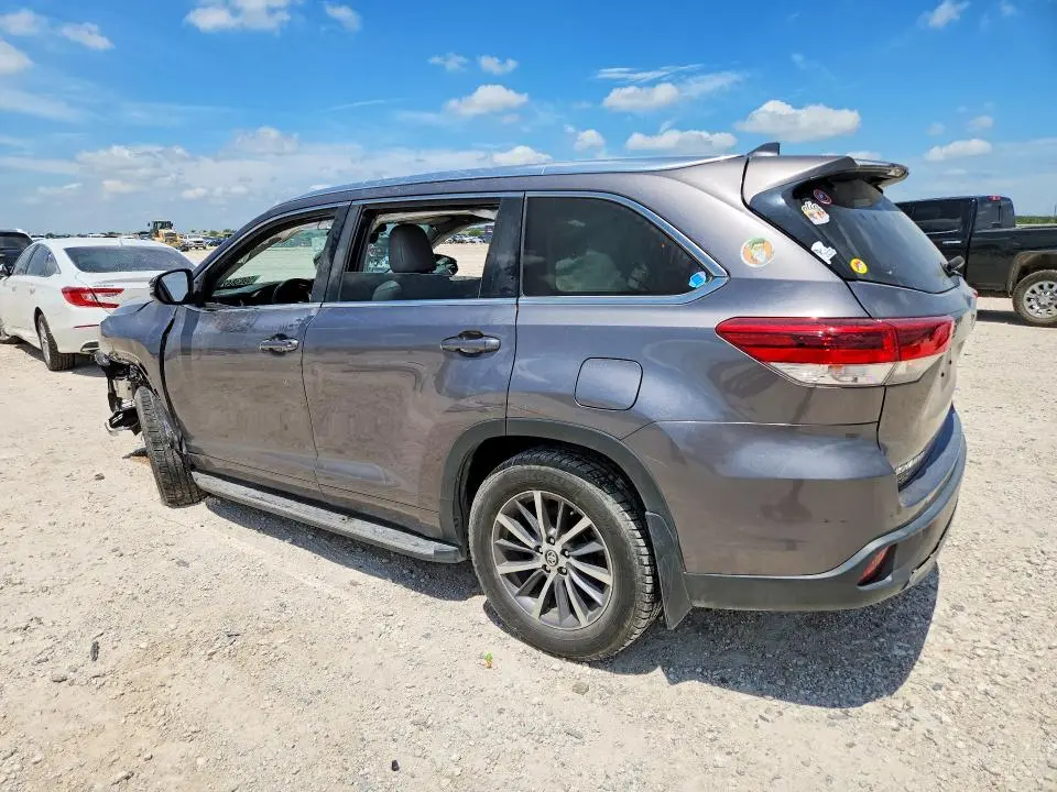 2018 TOYOTA HIGHLANDER XLE  