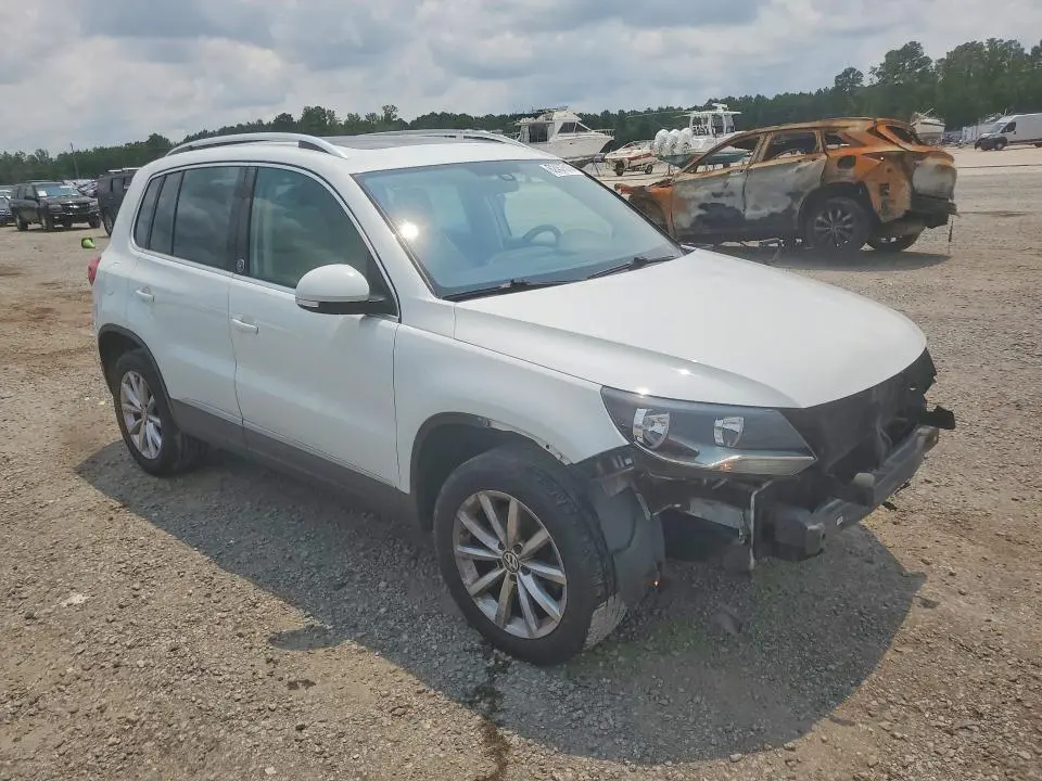 2017 VOLKSWAGEN TIGUAN WOLFSBURG  