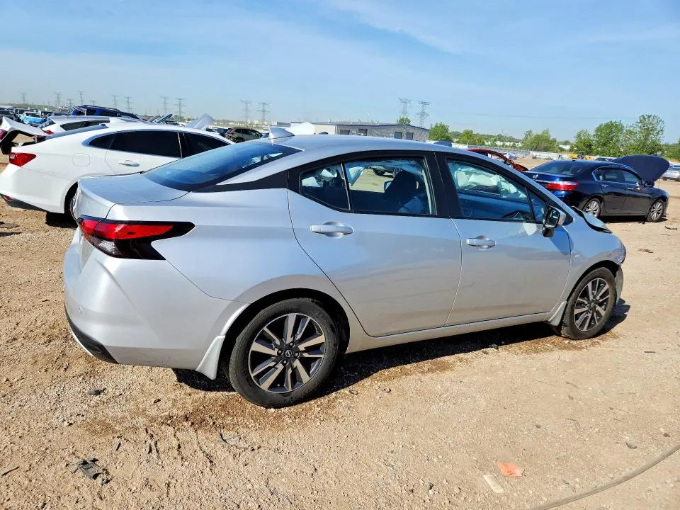 2025 NISSAN VERSA SV  