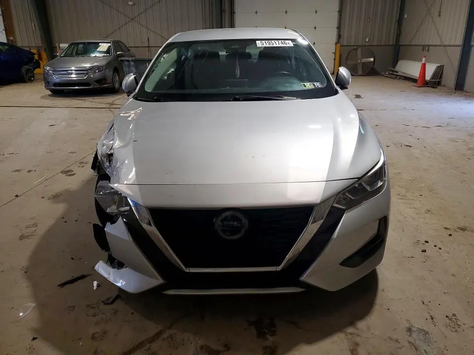 2022 NISSAN SENTRA SV  