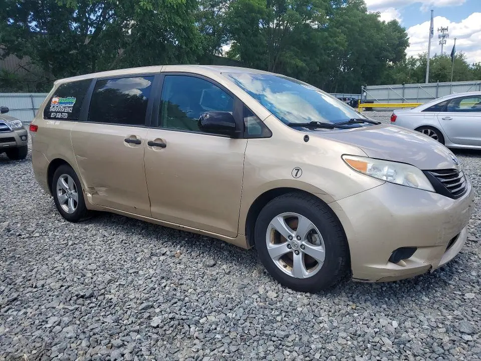 2014 TOYOTA SIENNA L 7-PASSENGER  
