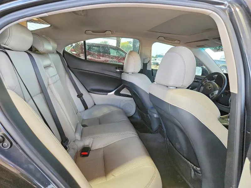 2011 LEXUS IS 350  