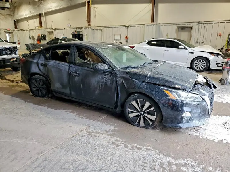 2021 NISSAN ALTIMA SV  