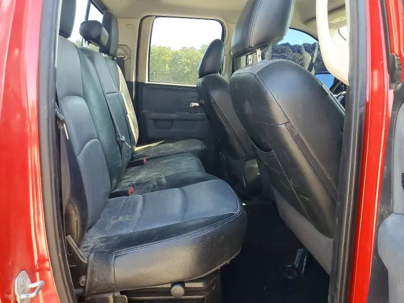 2016 RAM 1500 SLT  