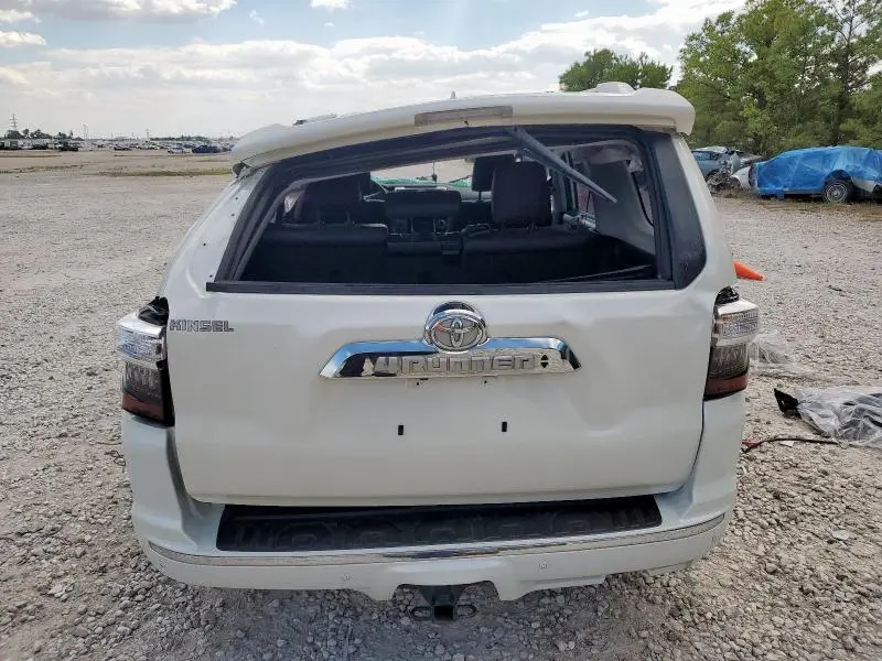 2020 TOYOTA 4RUNNER SR5  