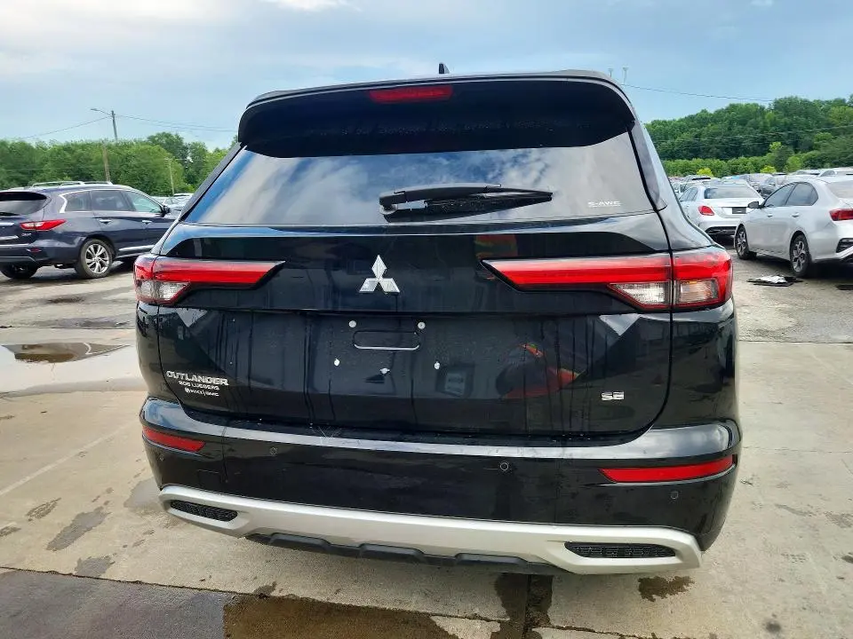 2022 MITSUBISHI OUTLANDER SE  