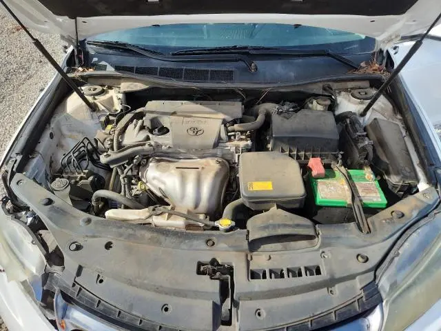 2015 TOYOTA CAMRY SE  