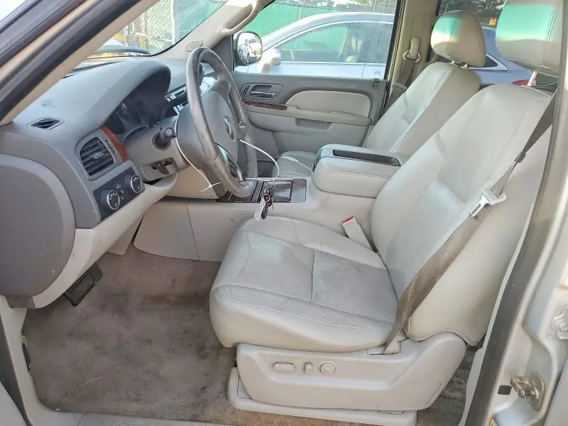 2010 CHEVROLET TAHOE K1500 LTZ  