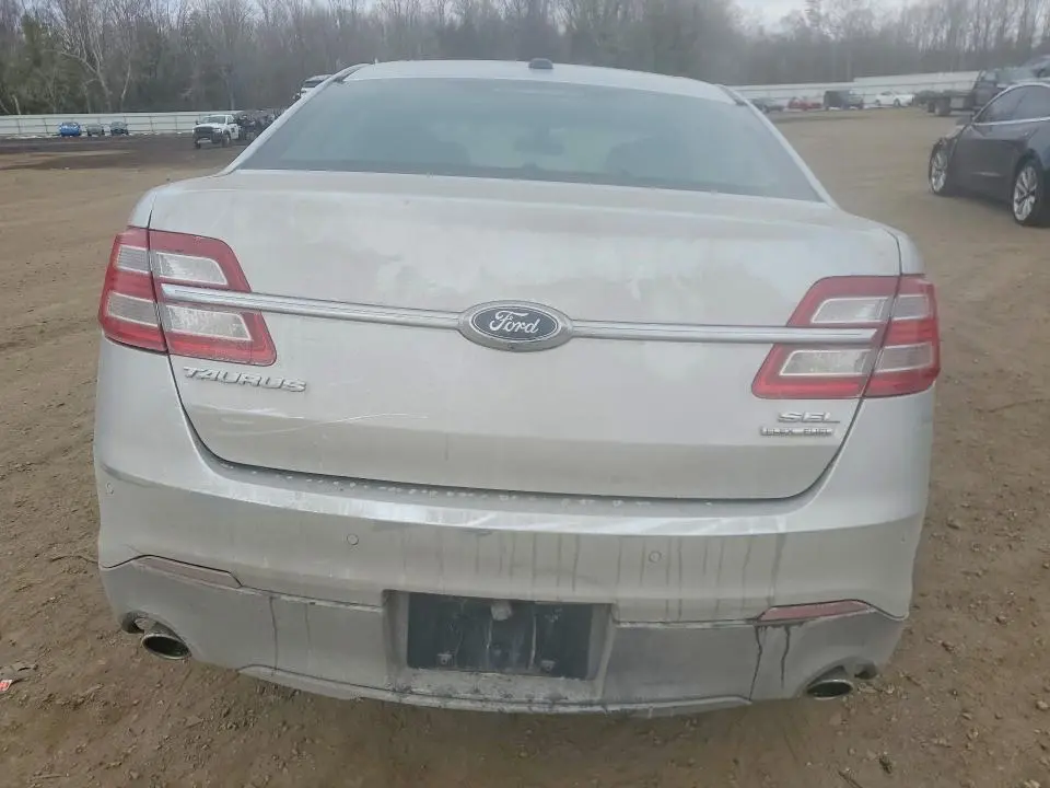 2018 FORD TAURUS SEL  