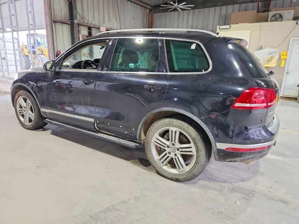 2015 VOLKSWAGEN TOUAREG V6 TDI  