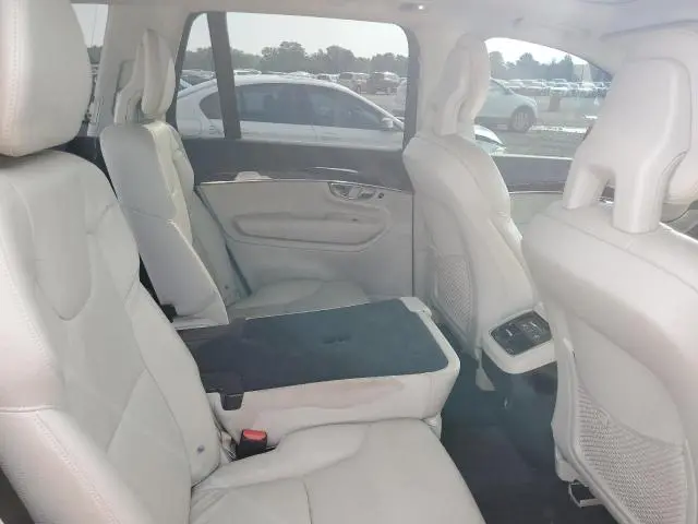 2016 VOLVO XC90 T6  