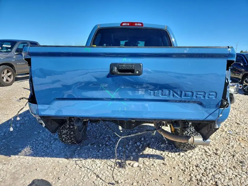 2018 TOYOTA TUNDRA CREWMAX SR5  