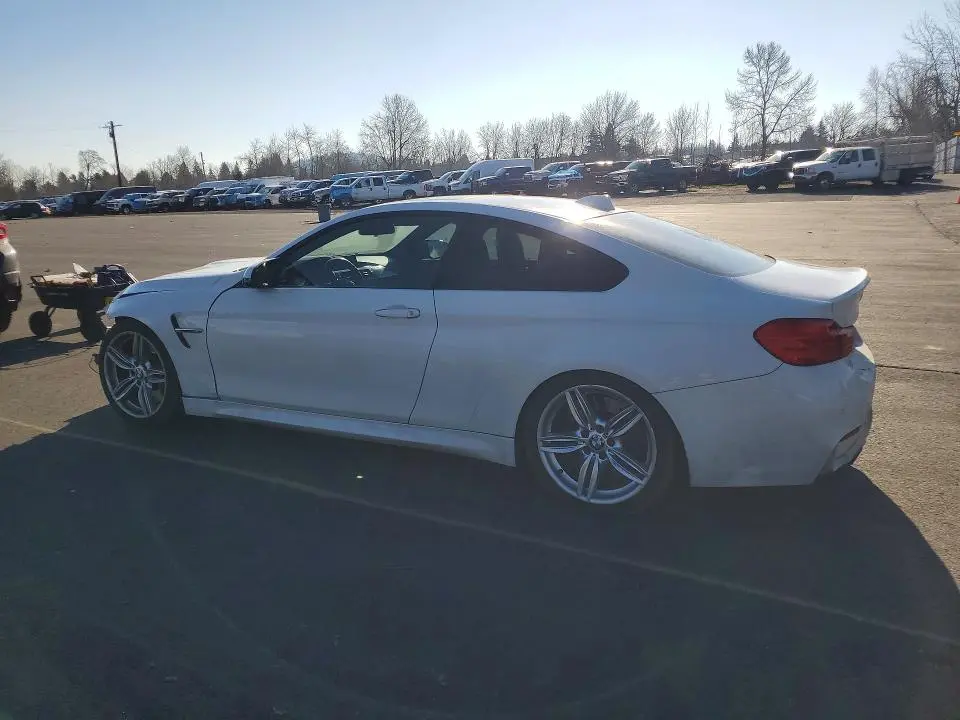 2015 BMW M4   