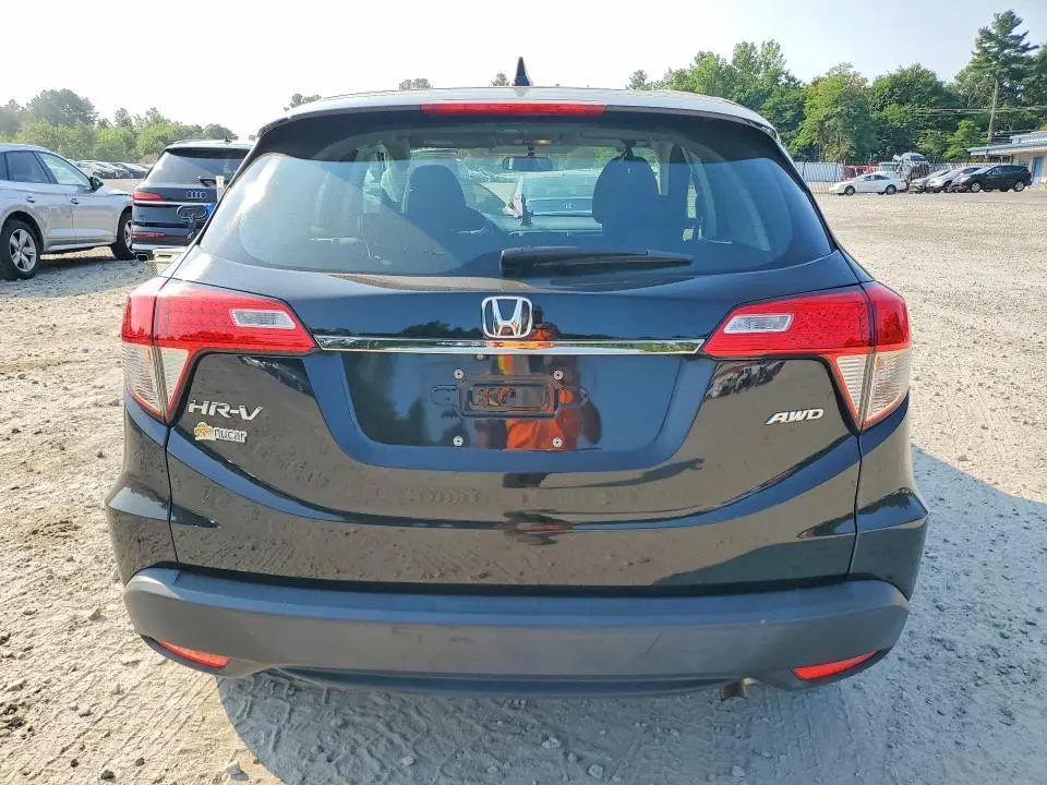2021 HONDA HR-V LX  