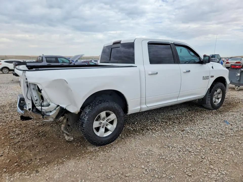 2015 RAM 1500 SLT  
