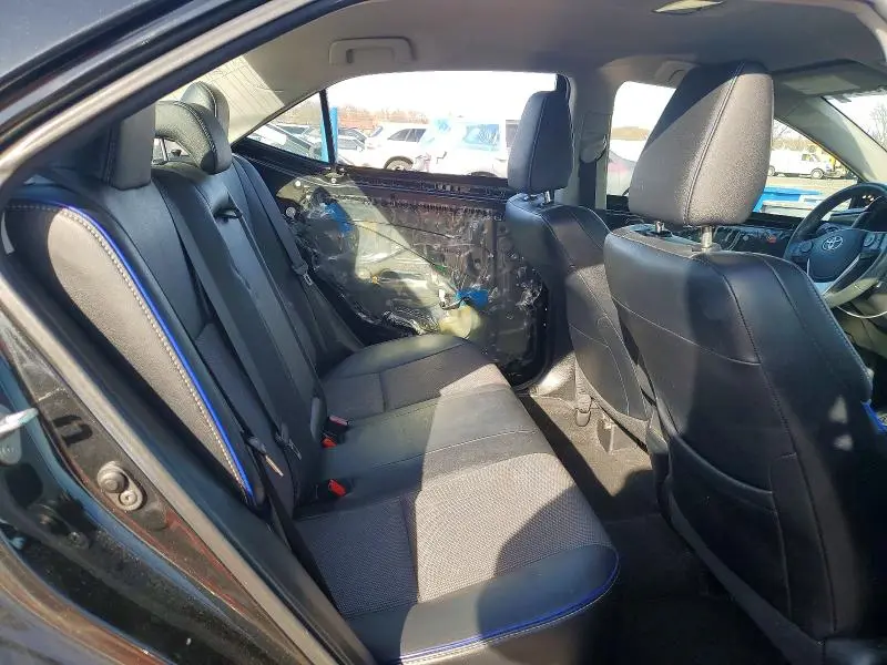 2018 TOYOTA COROLLA SE  