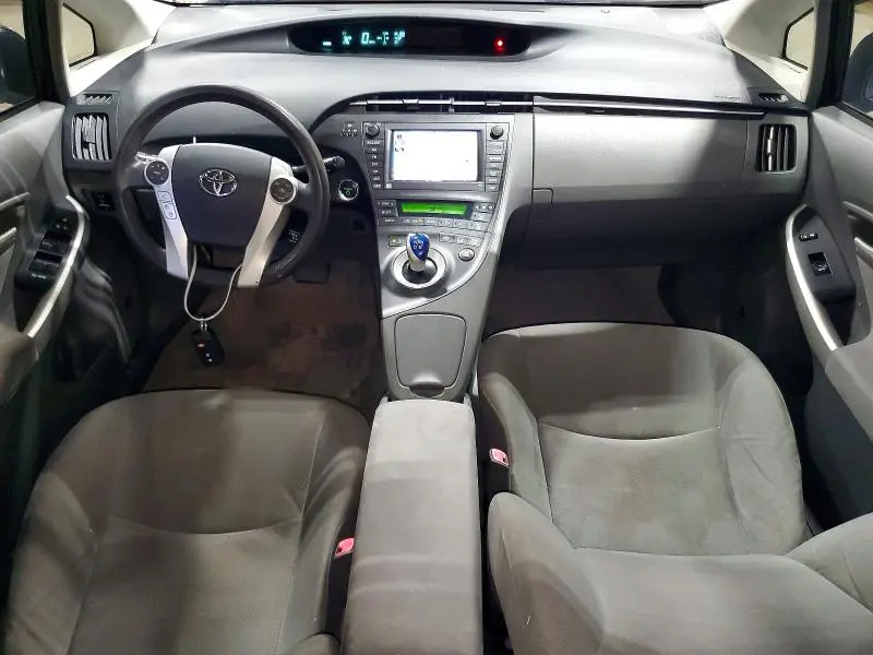 2010 TOYOTA PRIUS III  