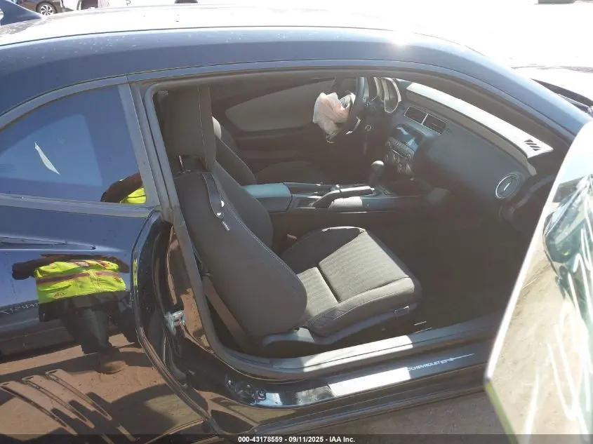 2011 CHEVROLET CAMARO 2LS