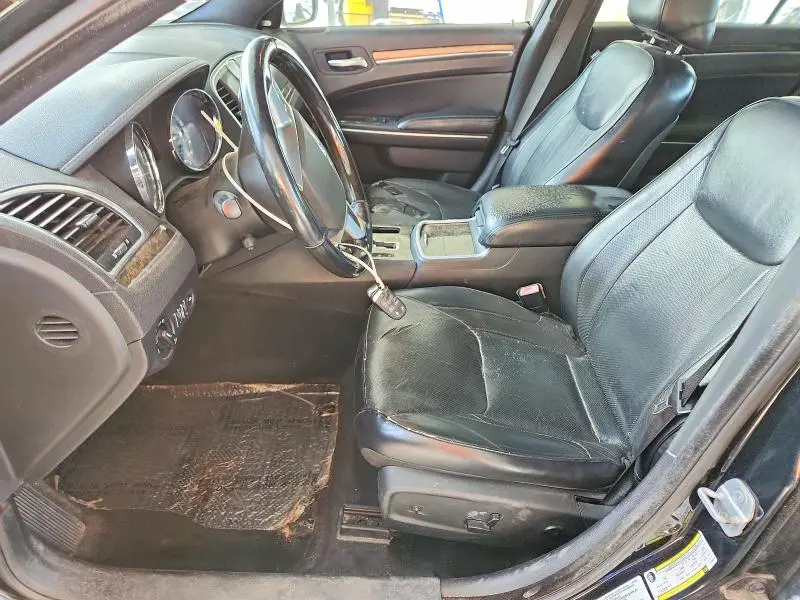 2013 CHRYSLER 300C   