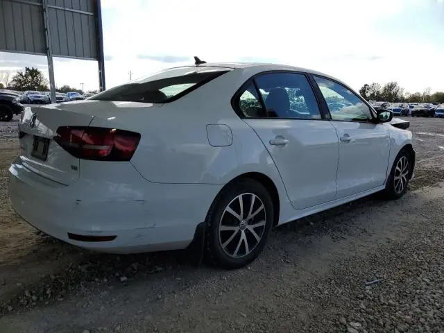 2016 VOLKSWAGEN JETTA SE  