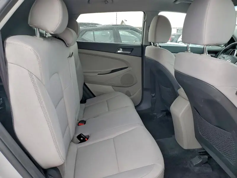 2020 HYUNDAI TUCSON SE  