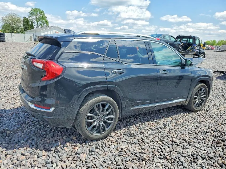 2023 GMC TERRAIN DENALI  