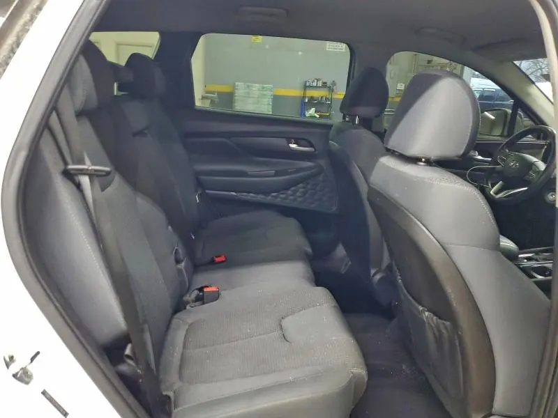 2019 HYUNDAI SANTA FE SE  