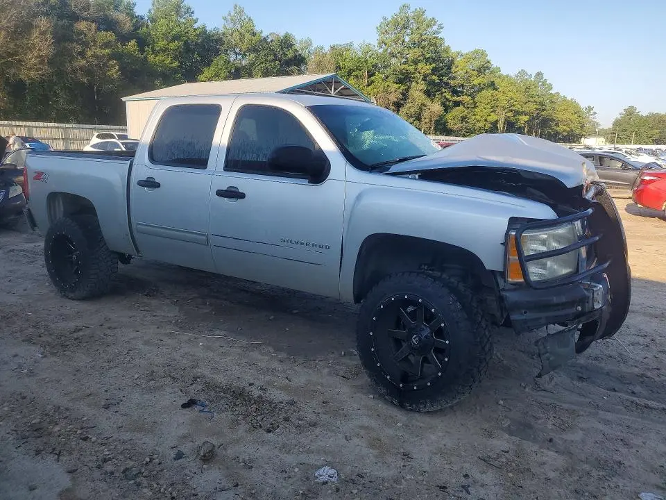 2011 CHEVROLET SILVERADO K1500 LT  