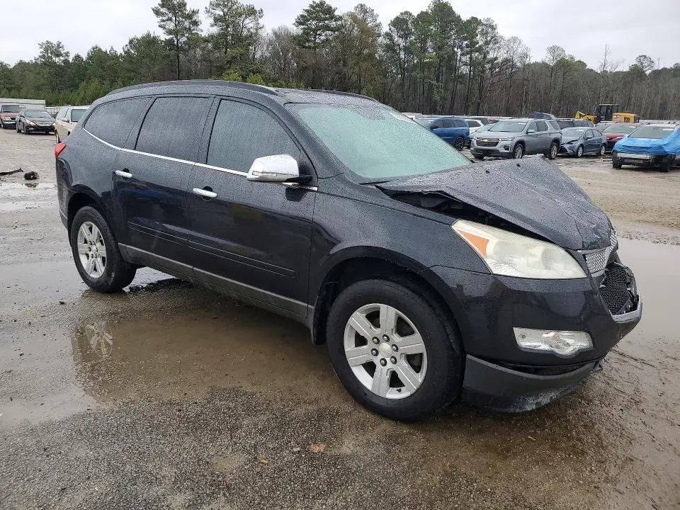 2011 CHEVROLET TRAVERSE LT  
