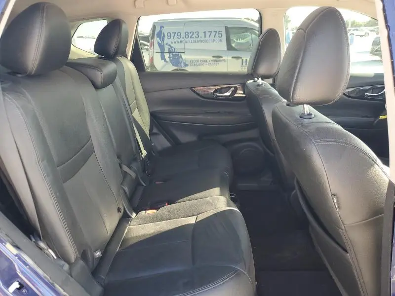 2017 NISSAN ROGUE SV