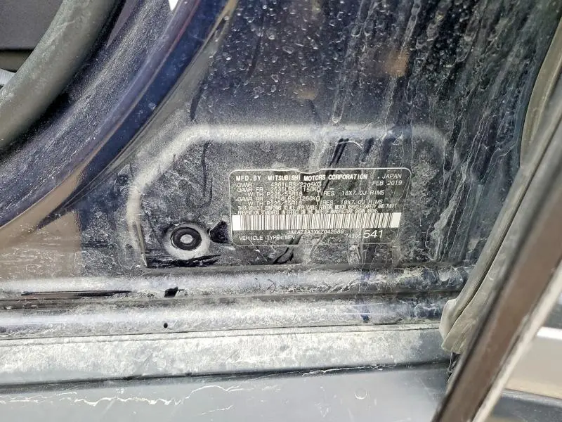 2019 MITSUBISHI OUTLANDER SE  