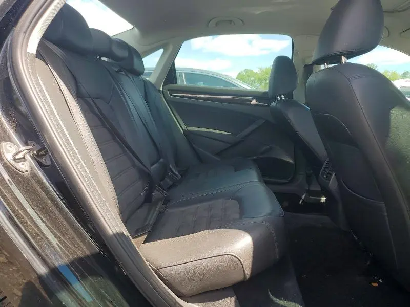 2015 VOLKSWAGEN PASSAT SEL  