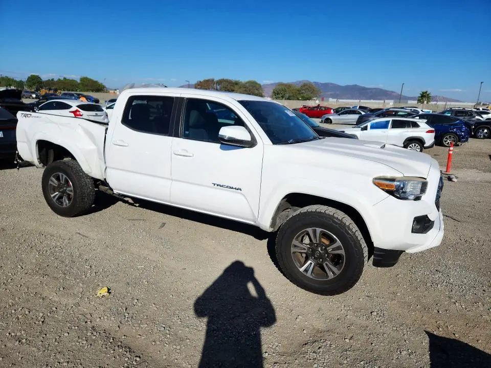 2017 TOYOTA TACOMA TRD SPORT  