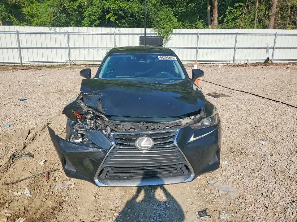 2017 LEXUS IS 200T  