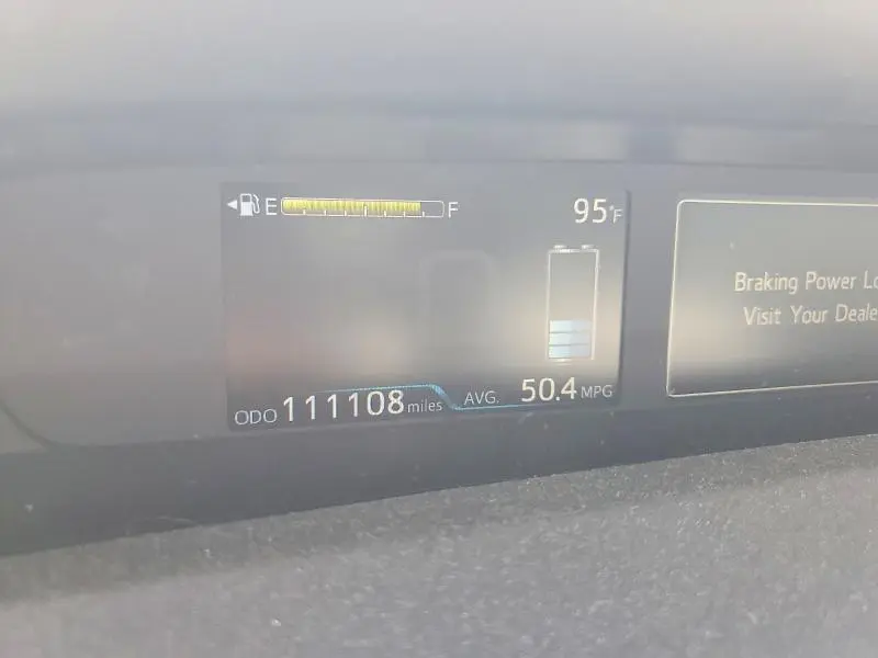 2018 TOYOTA PRIUS THREE  